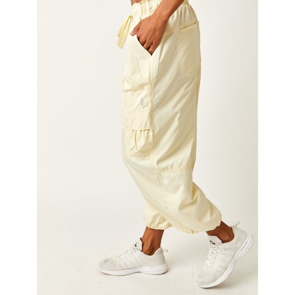 Free People Down To Earth Pants / Banana Sz XS will fit a small. NWOT - Picture 4 of 9